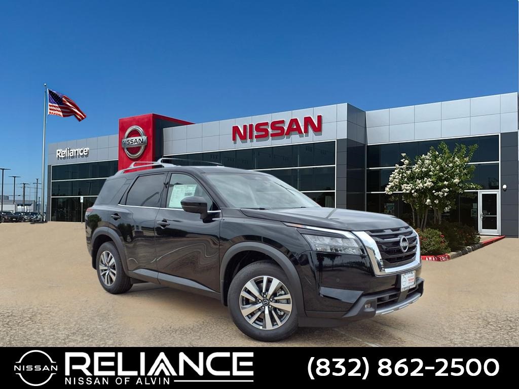 2025 Nissan Pathfinder SL's photo