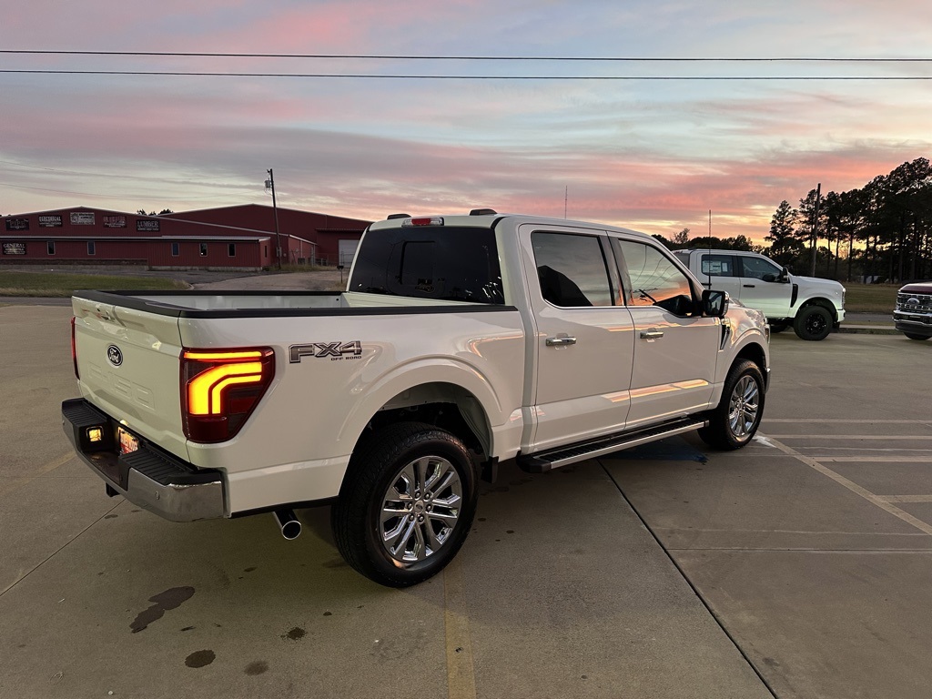 2025 Ford F-150 Lariat photo 4