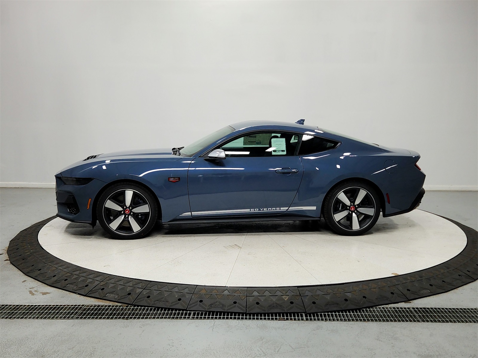 2025 Ford Mustang GT Premium photo 4