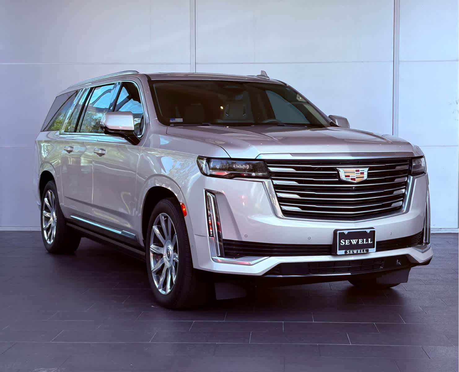 2021 Cadillac Escalade ESV Premium Luxury Platinum photo 3