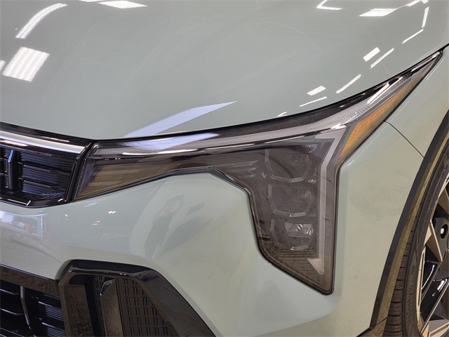 2025 Kia K4 GT-Line photo 10