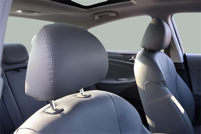 2015 Hyundai Sonata Hybrid Limited photo 8