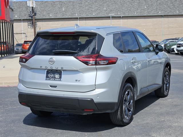 2024 Nissan Rogue SV photo 3