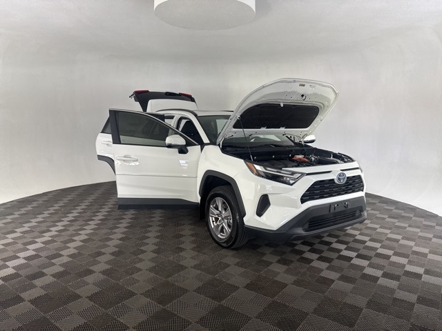 2022 Toyota RAV4 Hybrid XLE photo 20