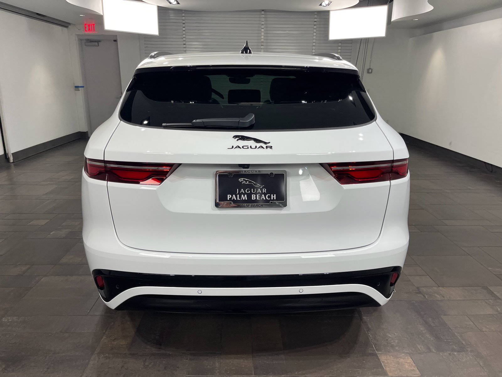 2025 Jaguar F-PACE R-Dynamic S P250 photo 4