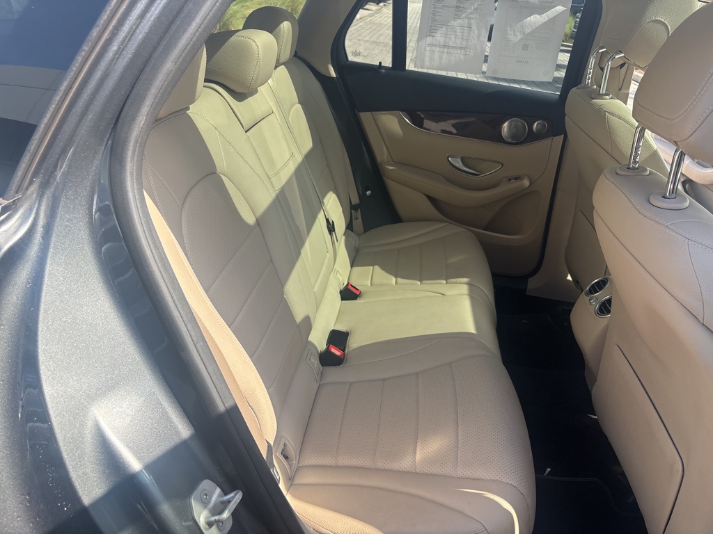 2016 Mercedes Benz GLC 300 4MATIC photo 12