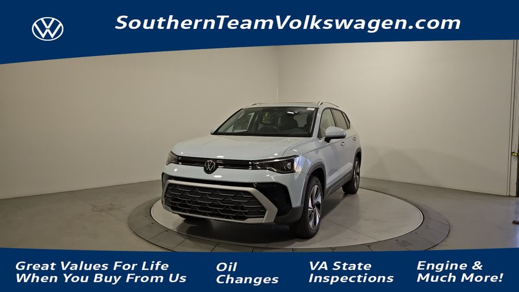 2025 Volkswagen Taos SE's photo