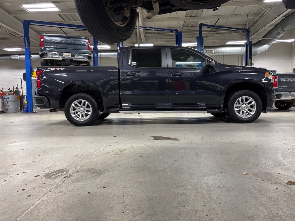 2023 Chevrolet Silverado 1500 RST photo 4