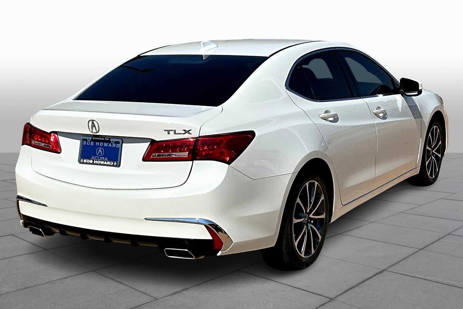 2018 Acura TLX photo 10