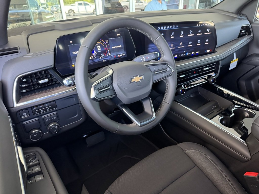 2025 Chevrolet Suburban LS photo 3