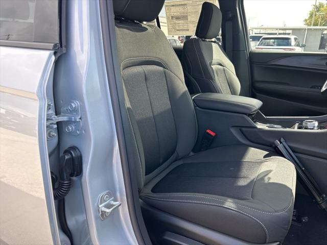 2025 Jeep Grand Cherokee Laredo X photo 17