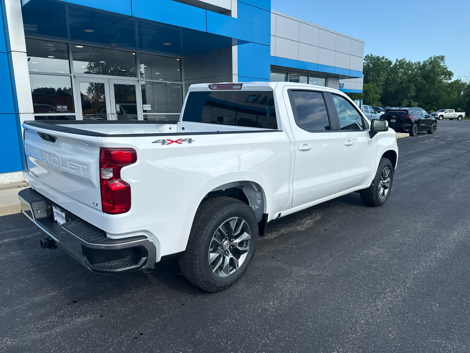 2025 Chevrolet Silverado 1500 LT photo 10