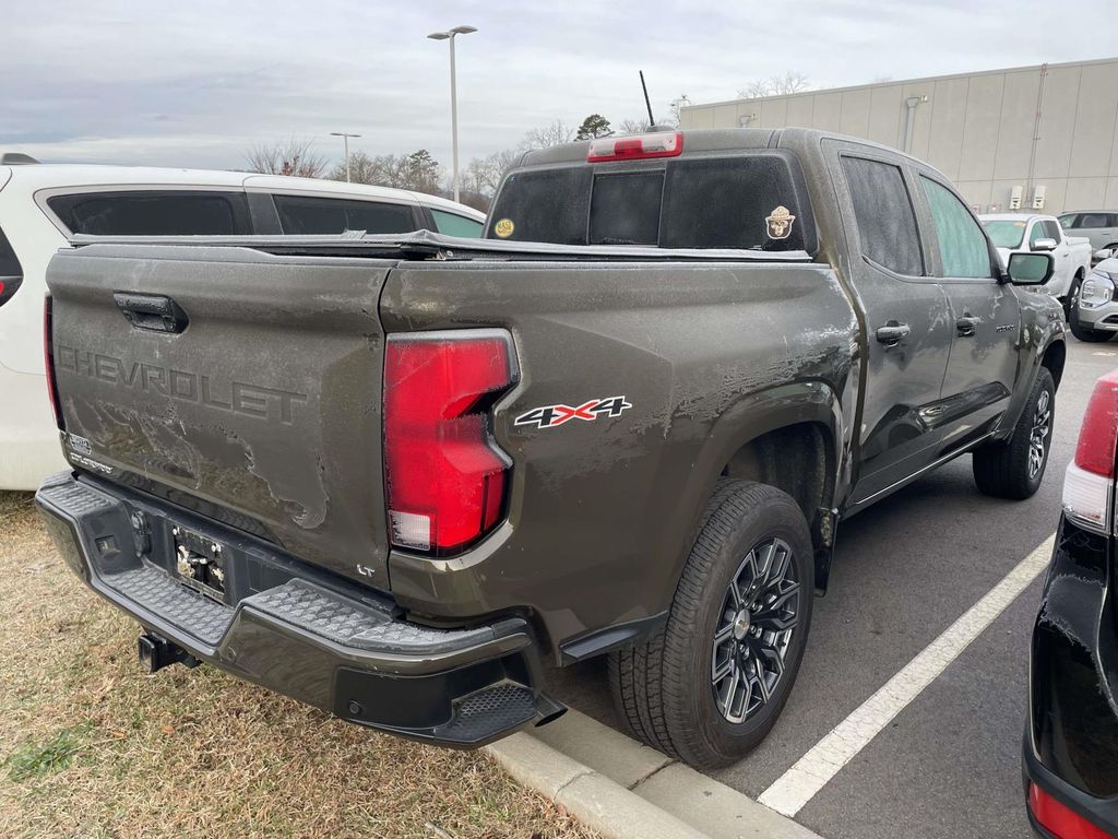 2024 Chevrolet Colorado LT photo 4