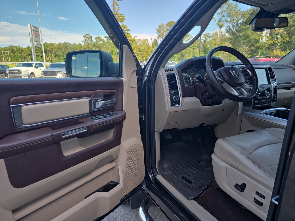 2017 Ram 1500 Laramie photo 10
