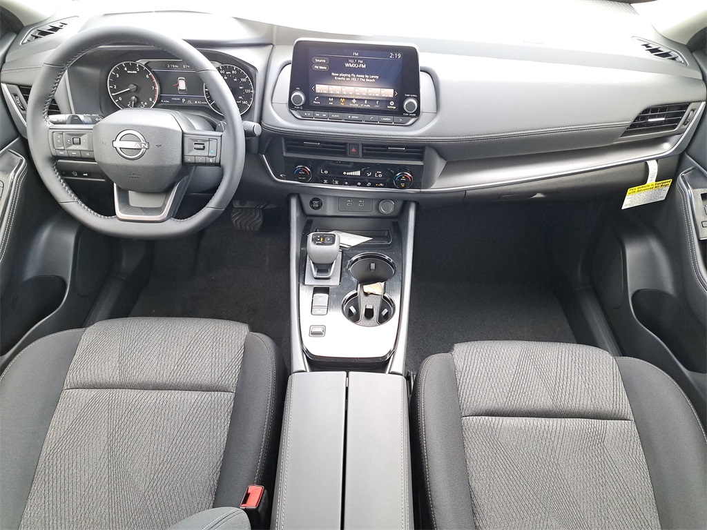 2026 Nissan Rogue SV photo 16