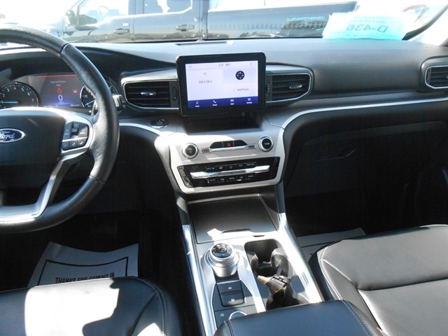 2021 Ford Explorer XLT photo 4