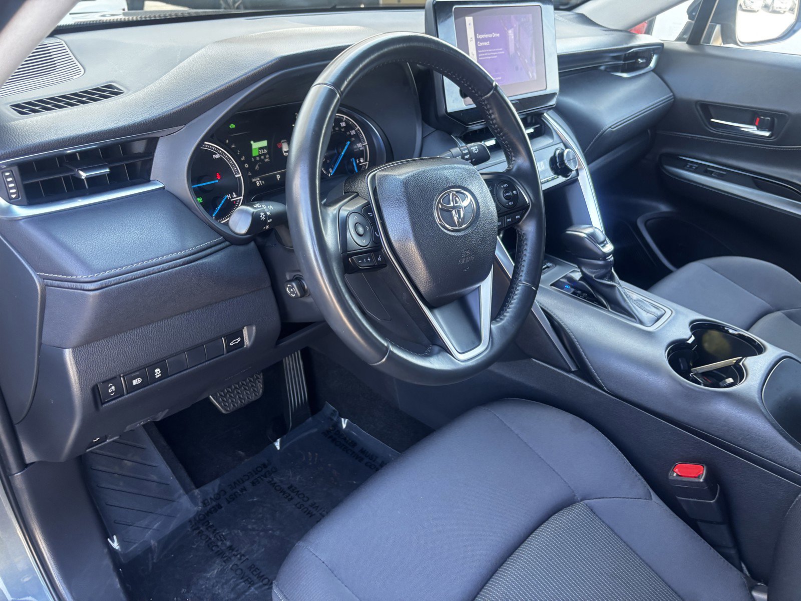 2024 Toyota Venza LE photo 15