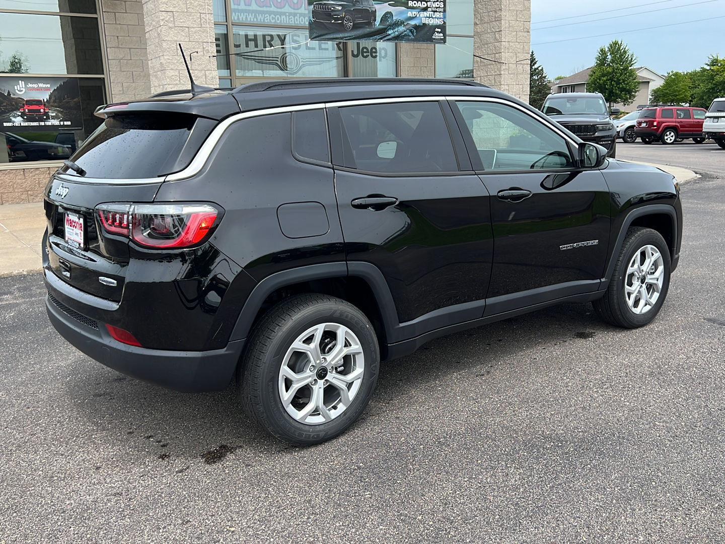 2025 Jeep Compass Latitude photo 6