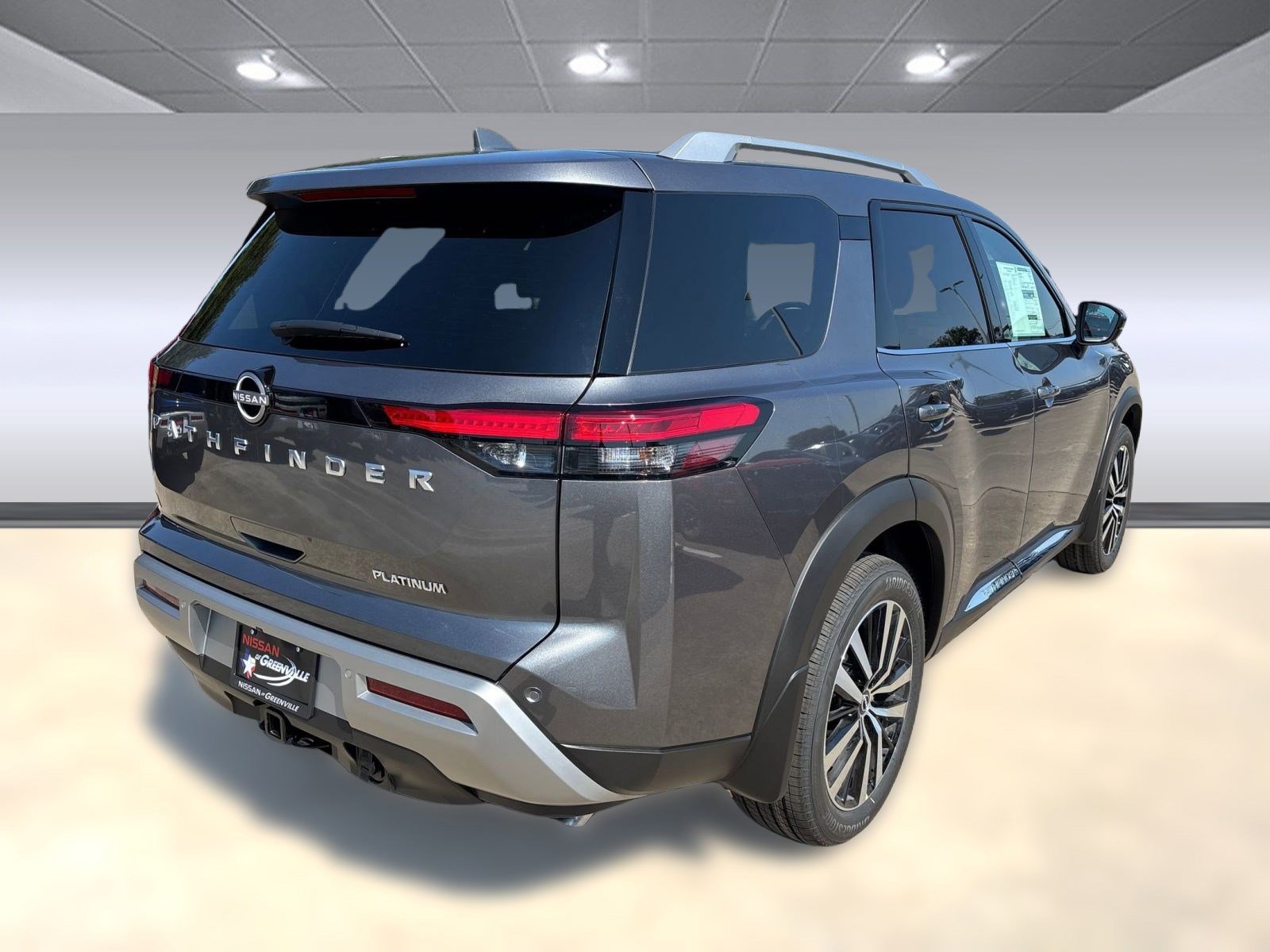 2025 Nissan Pathfinder Platinum photo 9
