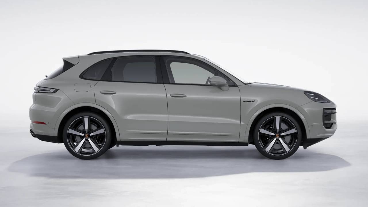 2026 Porsche Cayenne S E-Hybrid photo 6