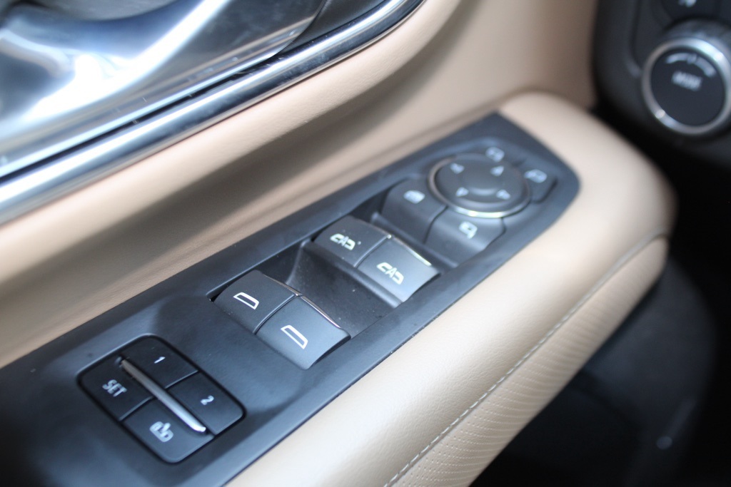 2023 Chevrolet Tahoe Premier photo 12