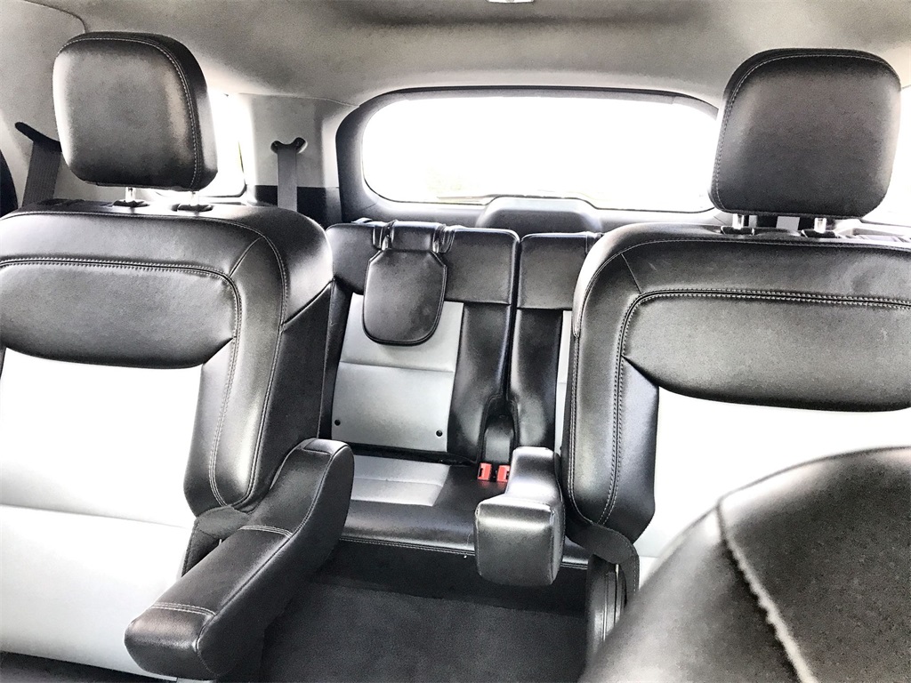 2023 Ford Explorer XLT photo 20