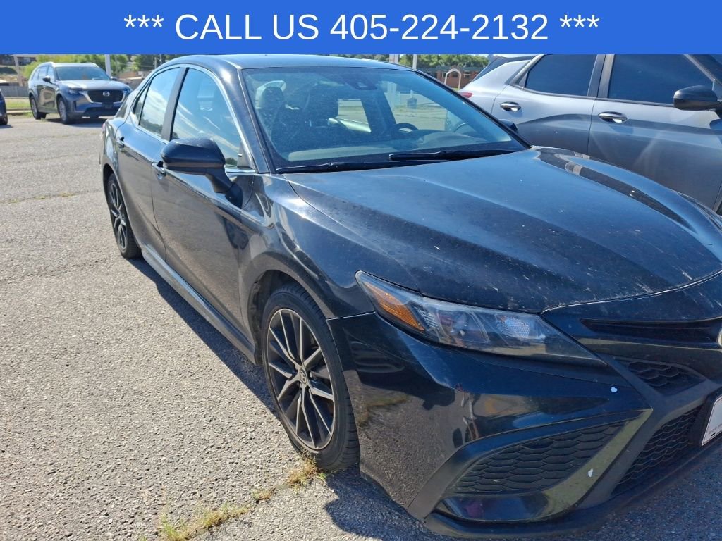 2021 Toyota Camry SE photo 6