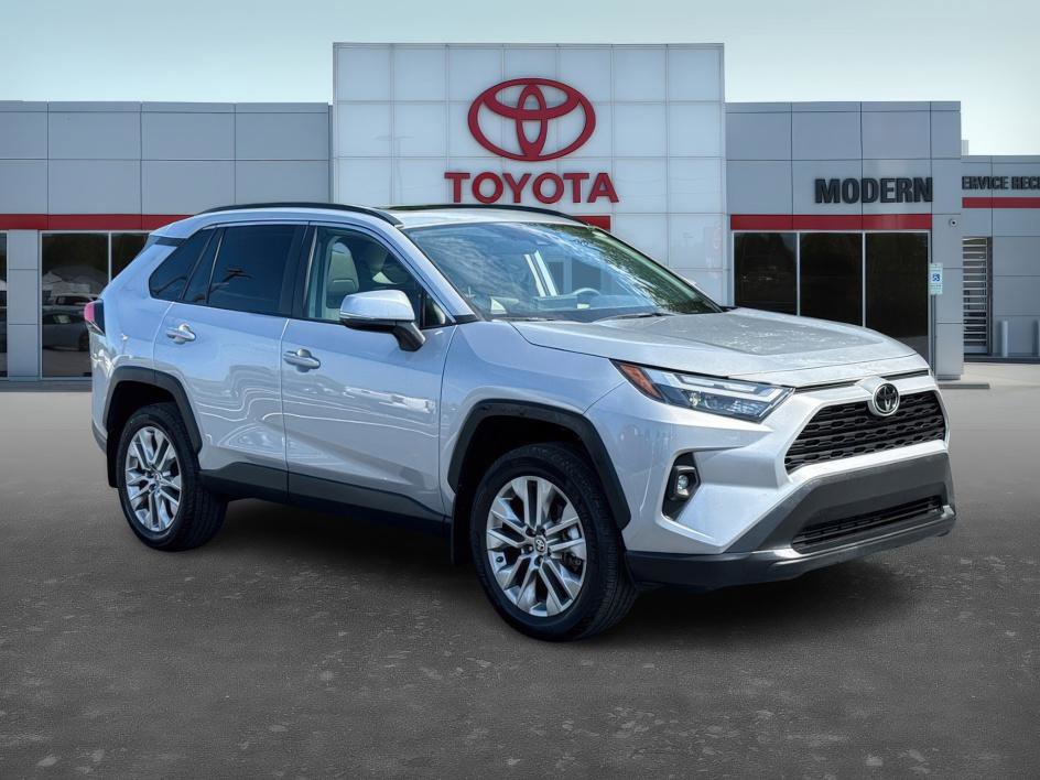 2024 Toyota RAV4 XLE Premium photo 2