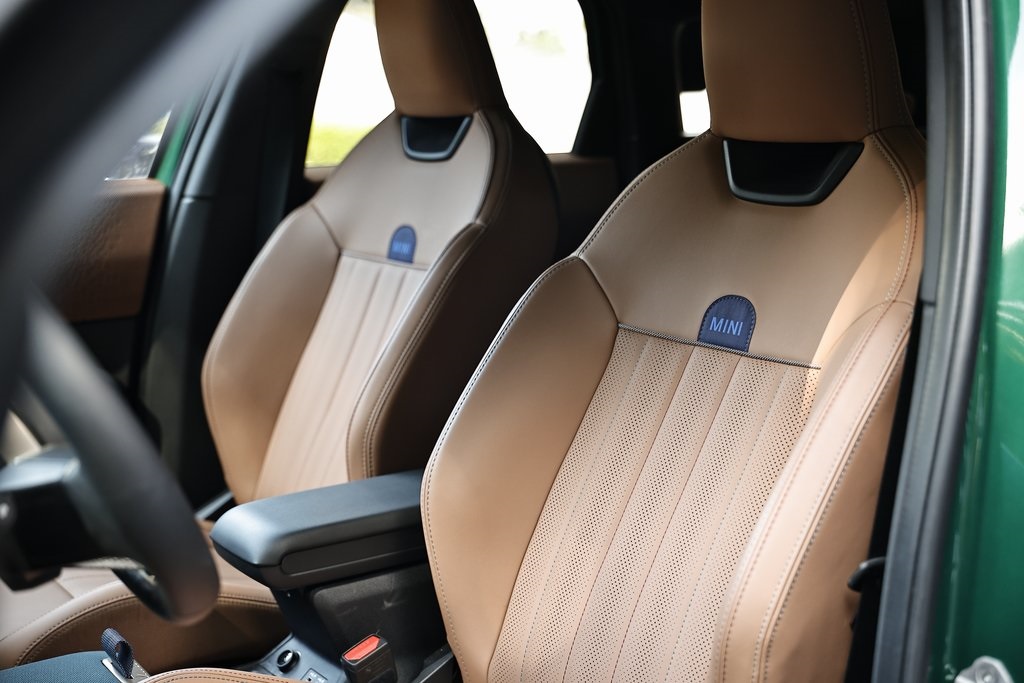 2025 Mini Cooper S ALL4 photo 21