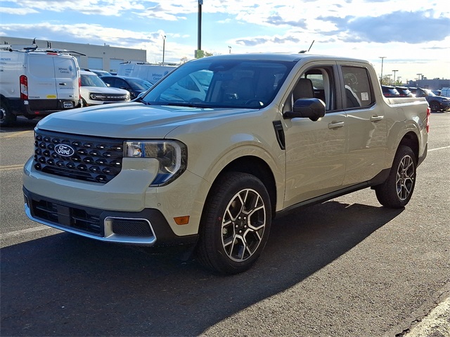 2025 Ford Maverick Lariat photo 3