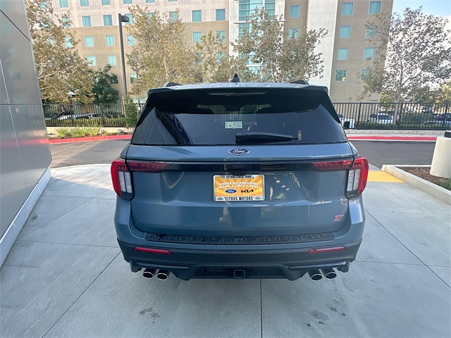 2025 Ford Explorer ST photo 4