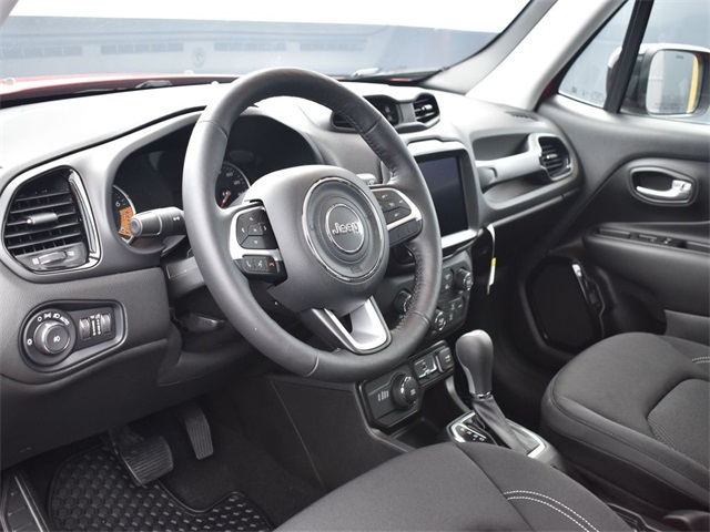 2023 Jeep Renegade Altitude photo 4