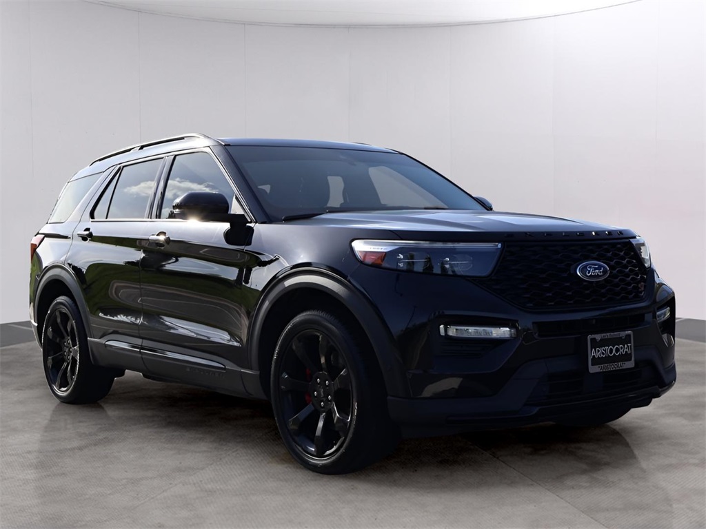2021 Ford Explorer ST photo 2