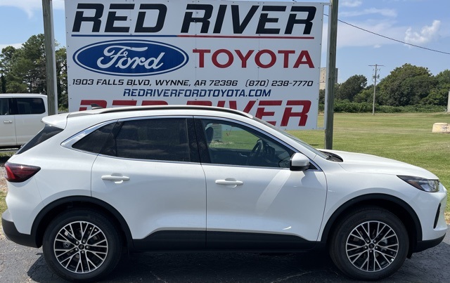 2025 Ford Escape PHEV's photo