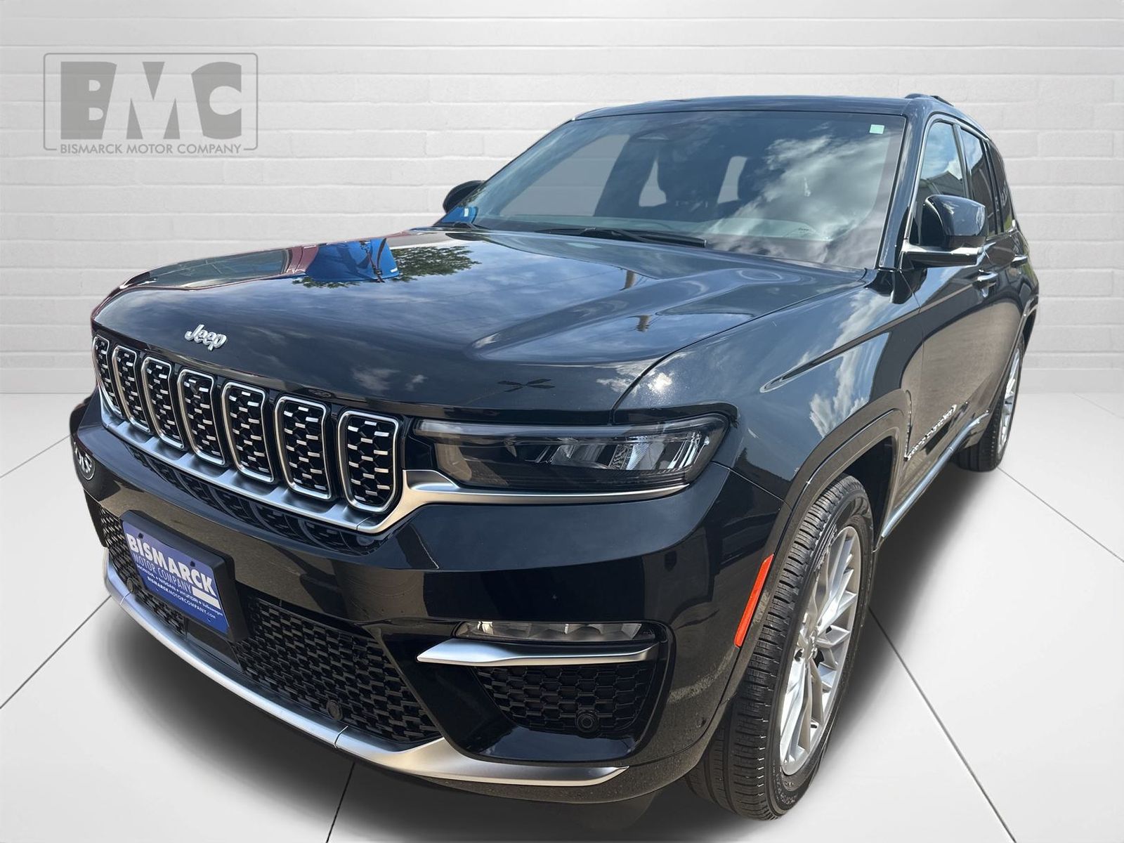 2024 Jeep Grand Cherokee Summit's photo