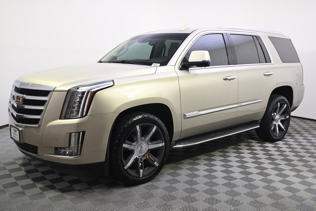 Used 2015 Cadillac Escalade Luxury with VIN 1GYS4MKJ1FR658242 for sale in Minneapolis, Minnesota