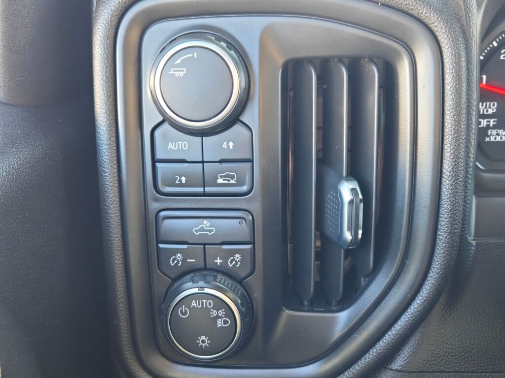 2021 Chevrolet Silverado 1500 Custom photo 21