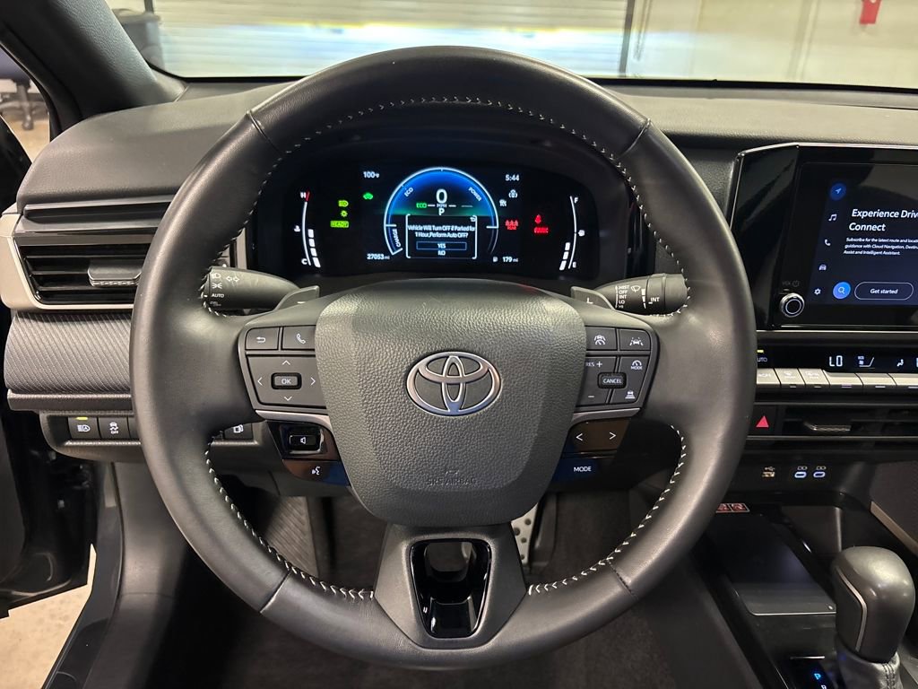 2025 Toyota Camry SE photo 21