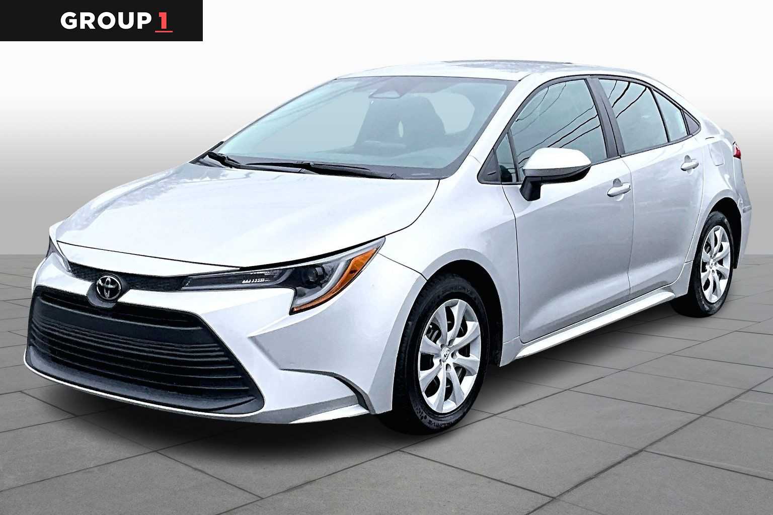 2023 Toyota Corolla LE's photo