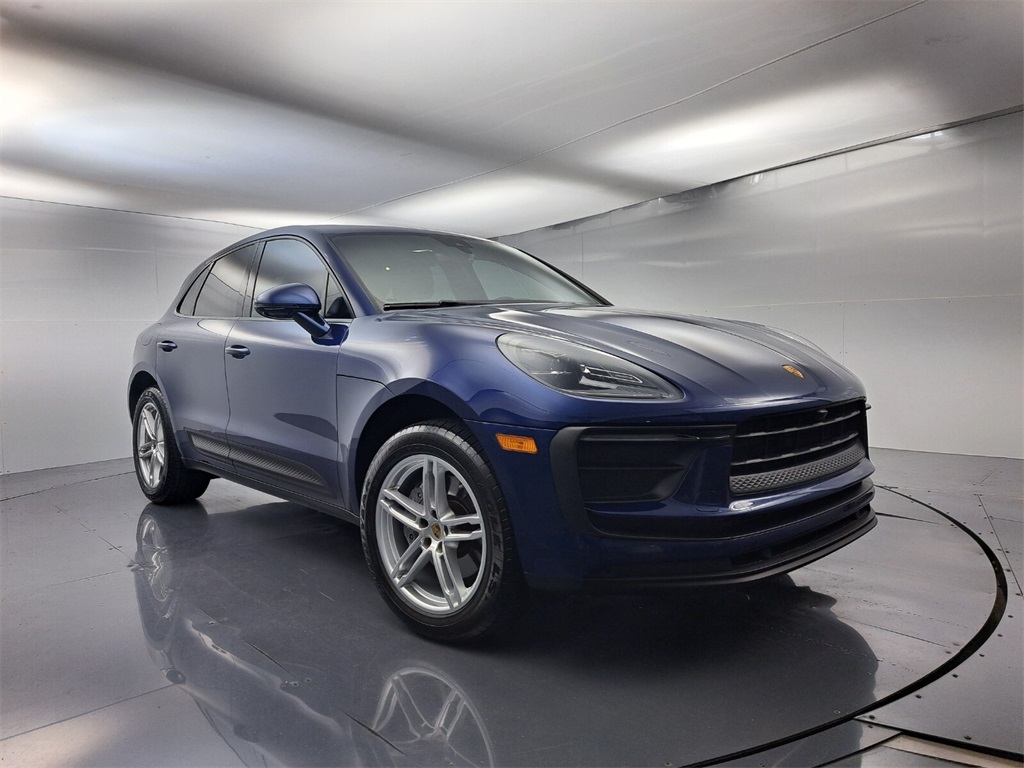 2022 Porsche Macan Base photo 9