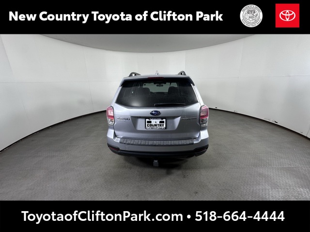 2018 Subaru Forester 2.5i Premium photo 4