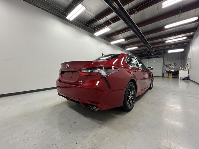 2022 Toyota Camry SE photo 8