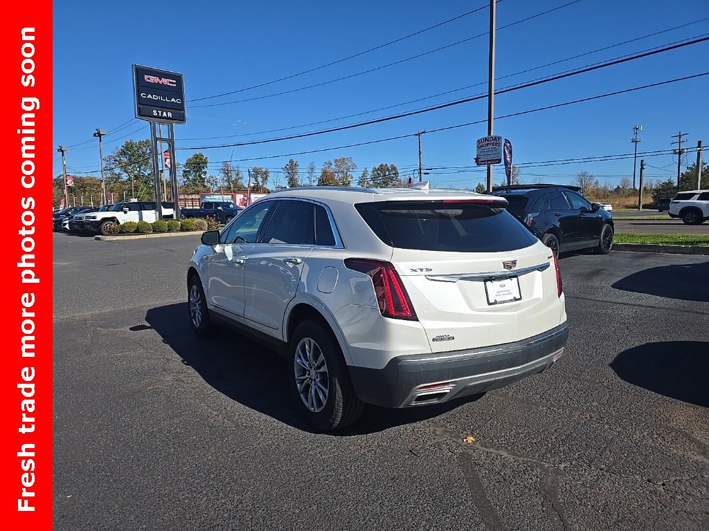 2022 Cadillac XT5 Premium Luxury photo 2