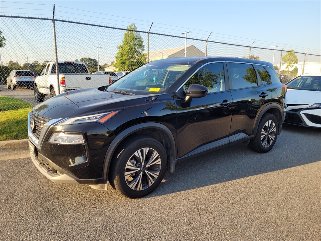 2023 Nissan Rogue SV photo 2