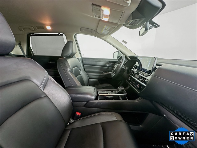 2024 Nissan Pathfinder SL photo 25
