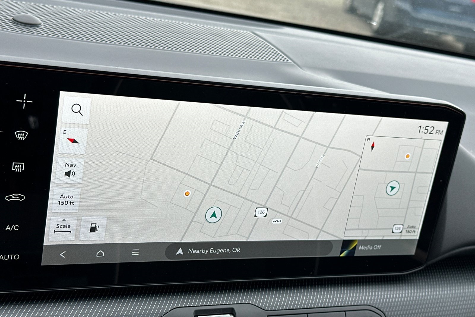 2025 Kia K4 GT-Line photo 13