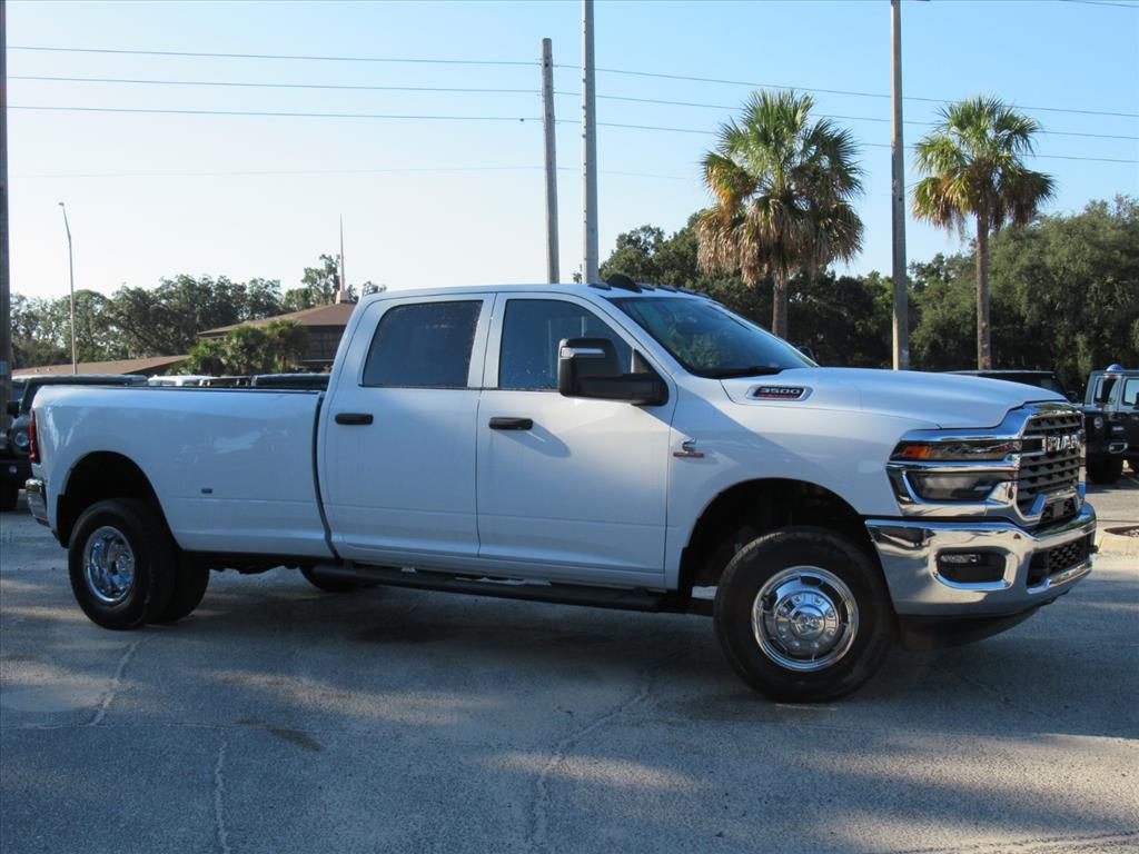 2026 Ram 3500 Tradesman photo 2