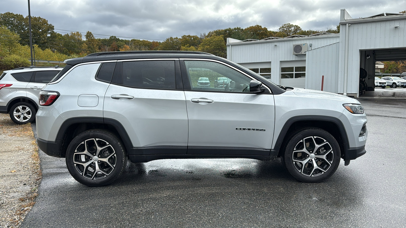 2024 Jeep Compass Limited photo 2
