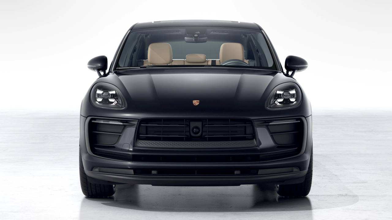 2026 Porsche Macan T photo 3