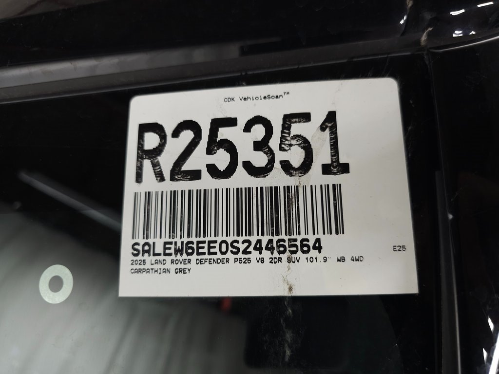 2025 LAND ROVER DEFENDER - Image 36